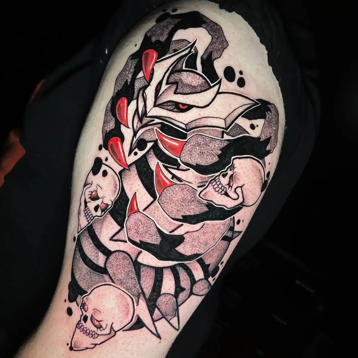 cozy_ragequit_tattoo_zürich_014.webp - Image of Cozy, Artist at Ragequit Tattoo Piercing Zurich